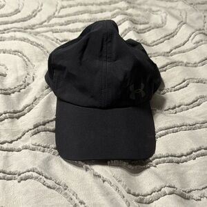 Black Under Armor women’s hat
